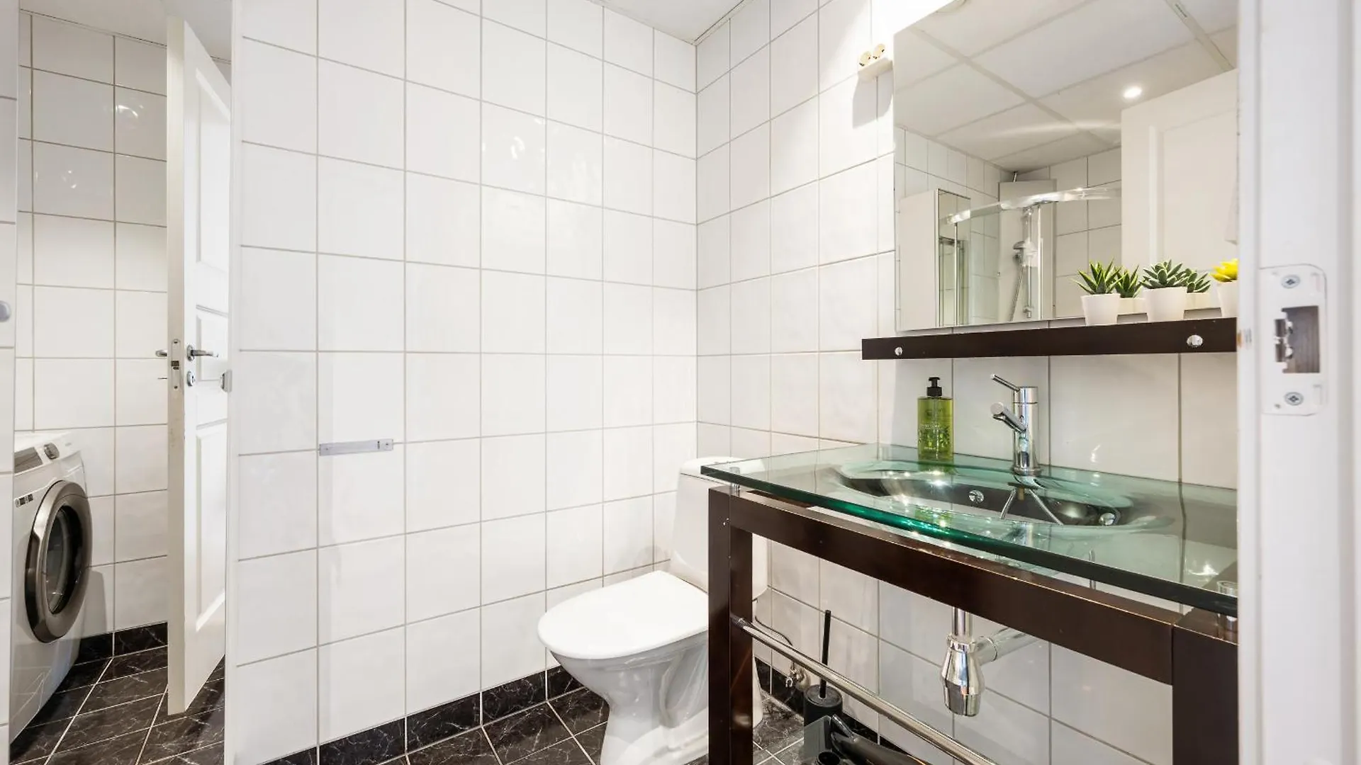 Central Seafront Apartments With Parking And Self Check-In! Bergen