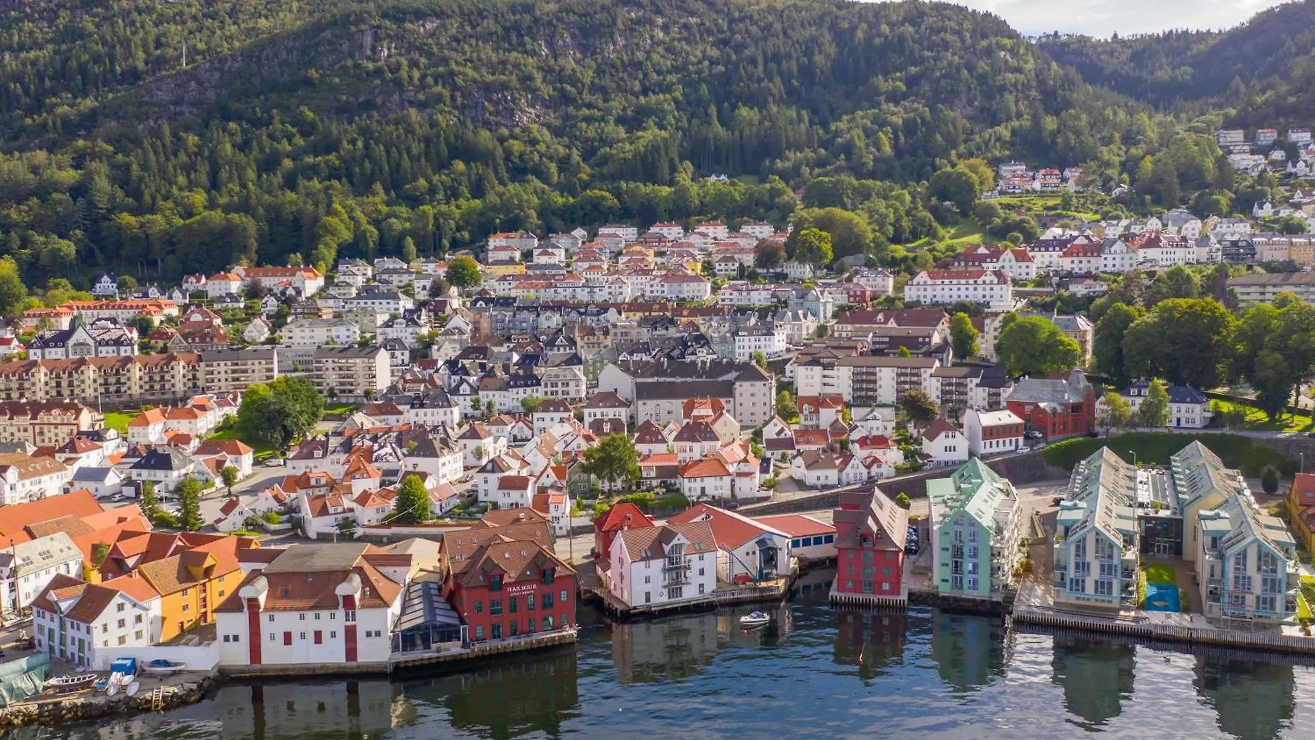 Central Seafront Apartments With Parking And Self Check-In! Bergen